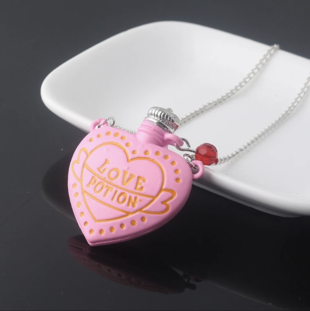 📢📢Just In...🆕 Love Potion Necklace